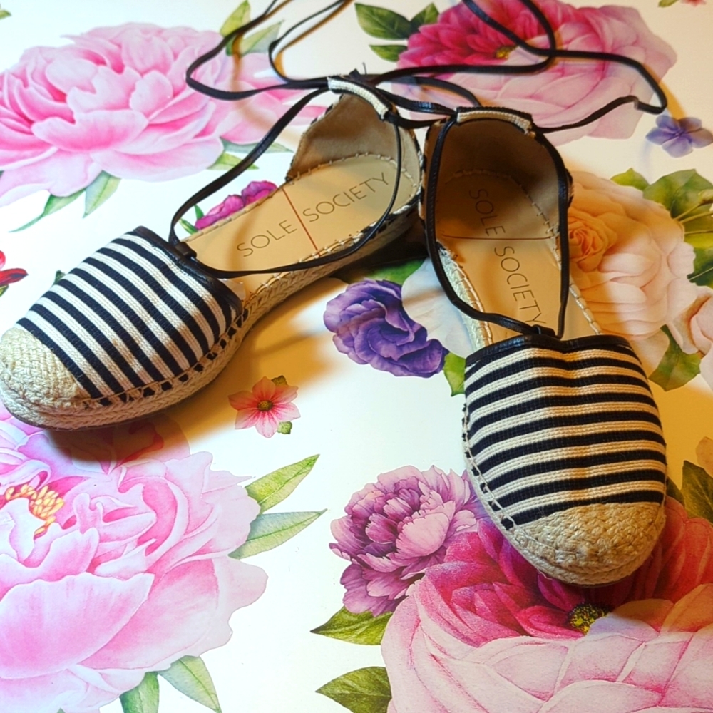 Women's Sole Society Lace up Espadrilles 9